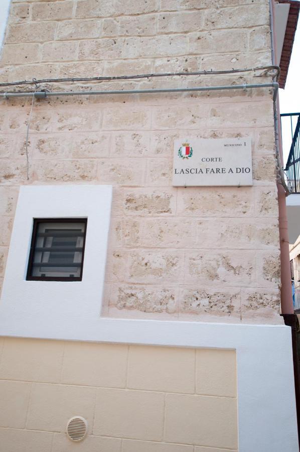Just Here Apartments - Lascia Fare A Dio Bari Exterior photo